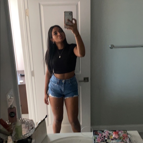 Meet your Posher, Maaya - Picture 1 of 1